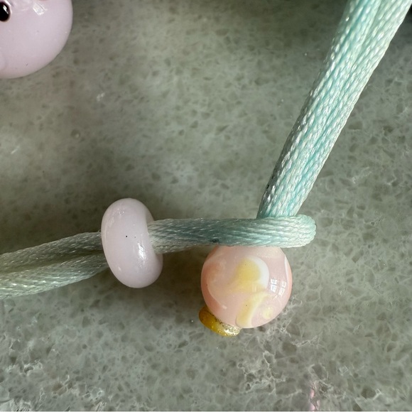 Kawaii Japanese Hand-Blown Glass Charm Bracelet Lampwork Bunny NWT - Picture 3 of 5